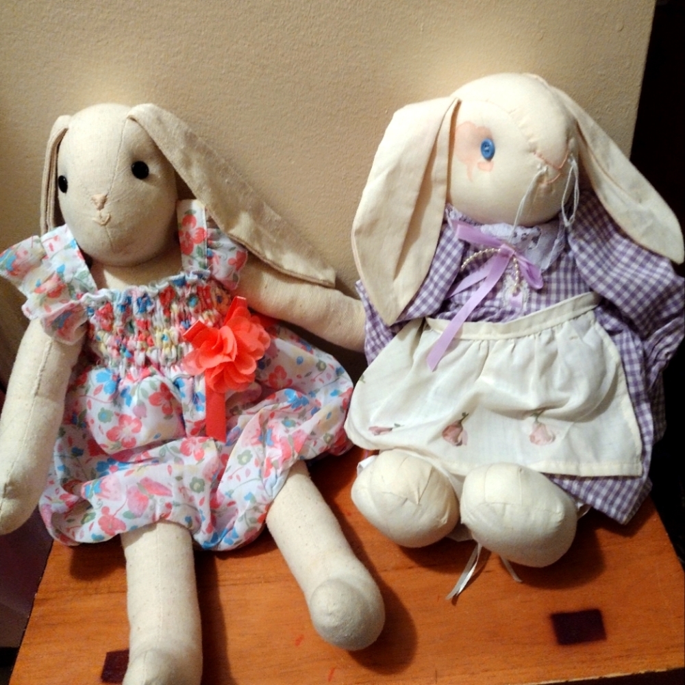 Vintage Set -2 Easter Bunnies decorations